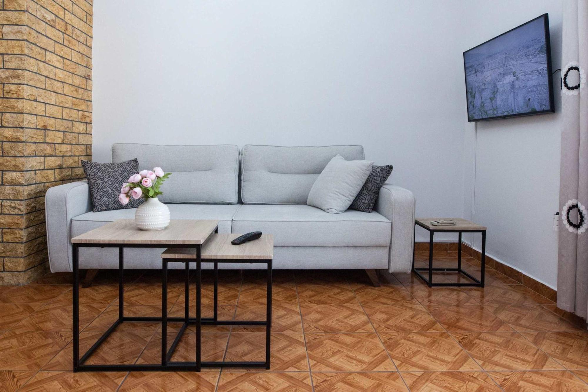 Central 2 Bd Apt With Balcony By Monastiraki Atenas Exterior foto